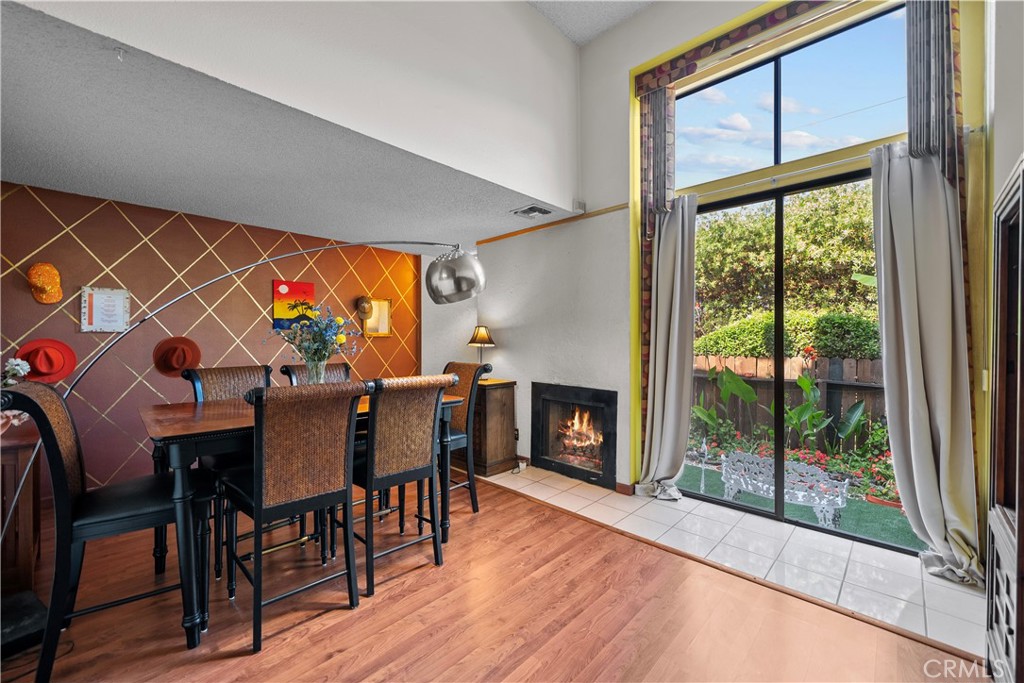 630 W Queen Street 10