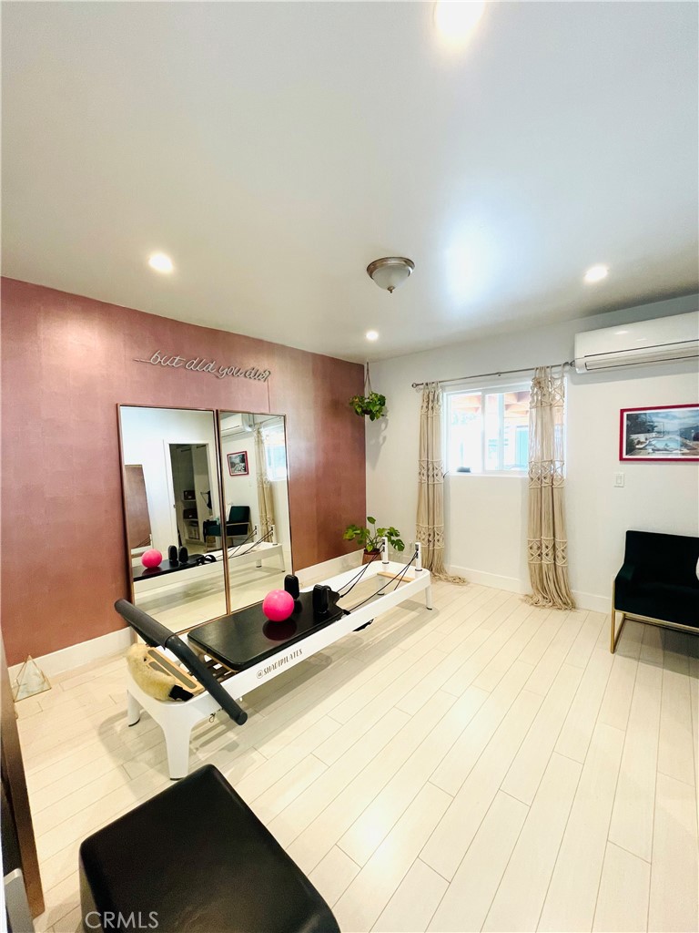 22149 Victory Boulevard