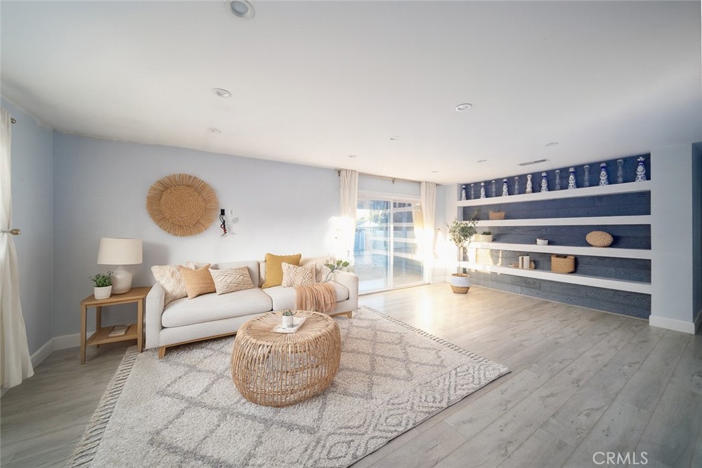 22149 Victory Boulevard