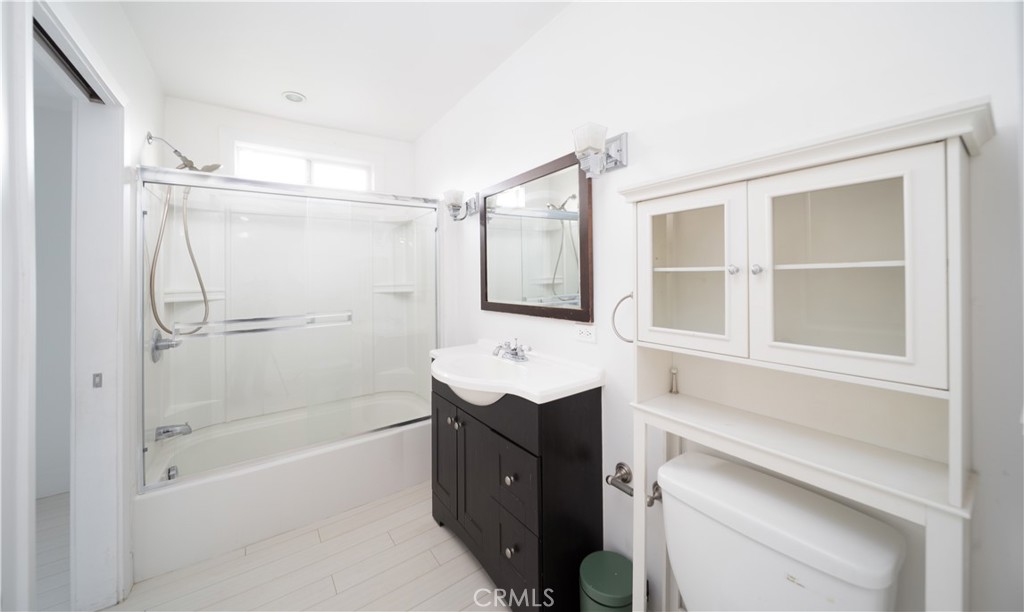 22149 Victory Boulevard