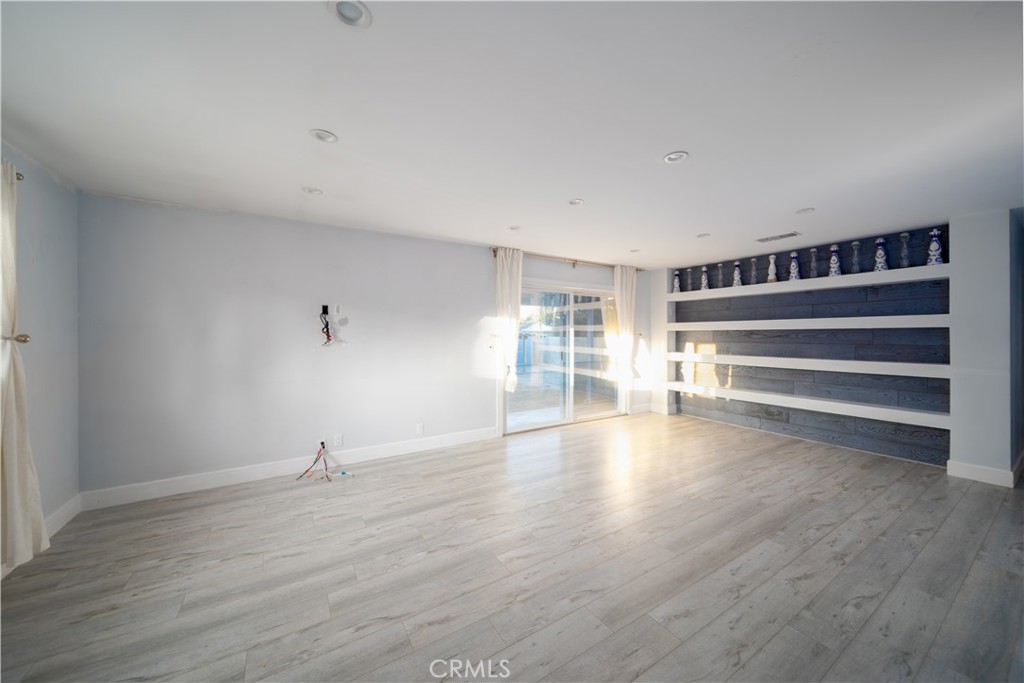 22149 Victory Boulevard