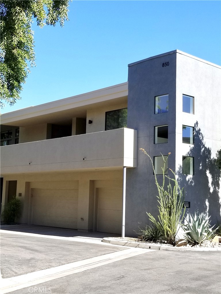 850 E Palm Canyon dr 203