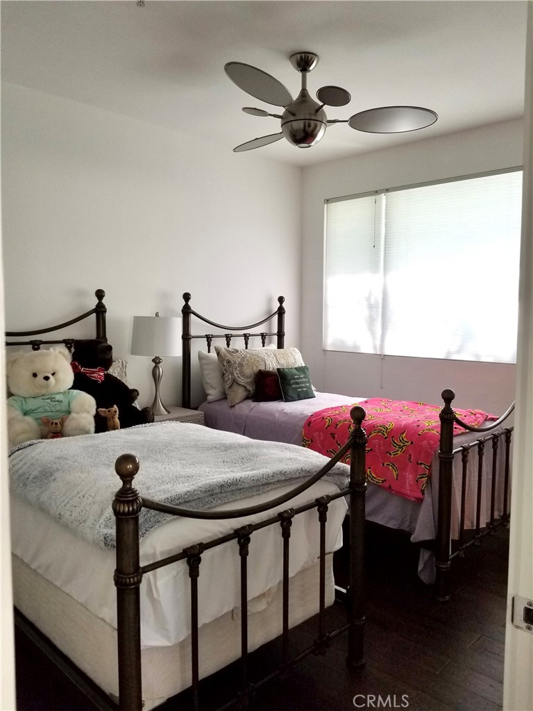 850 E Palm Canyon dr 203