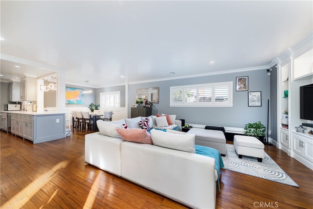 16264 Kalisher Street