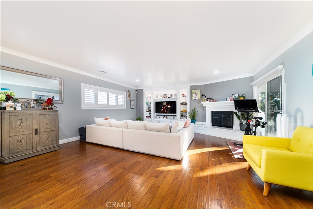 16264 Kalisher Street