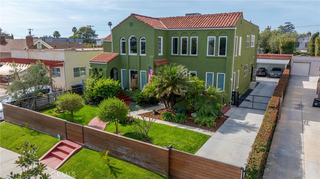 1245 S Hudson