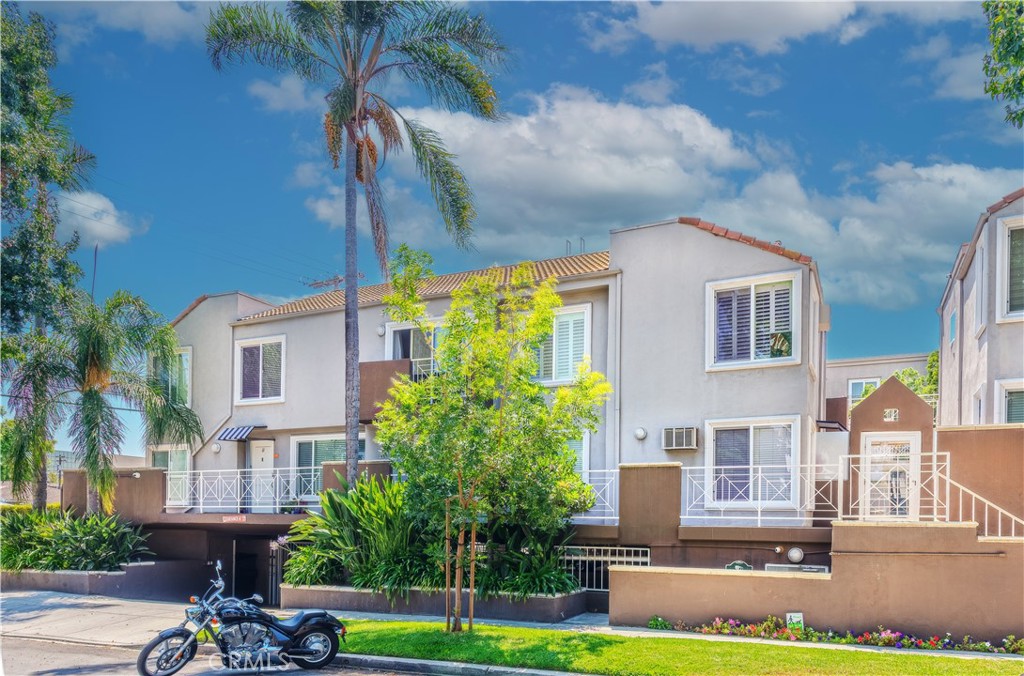 355 N Maple Street 203