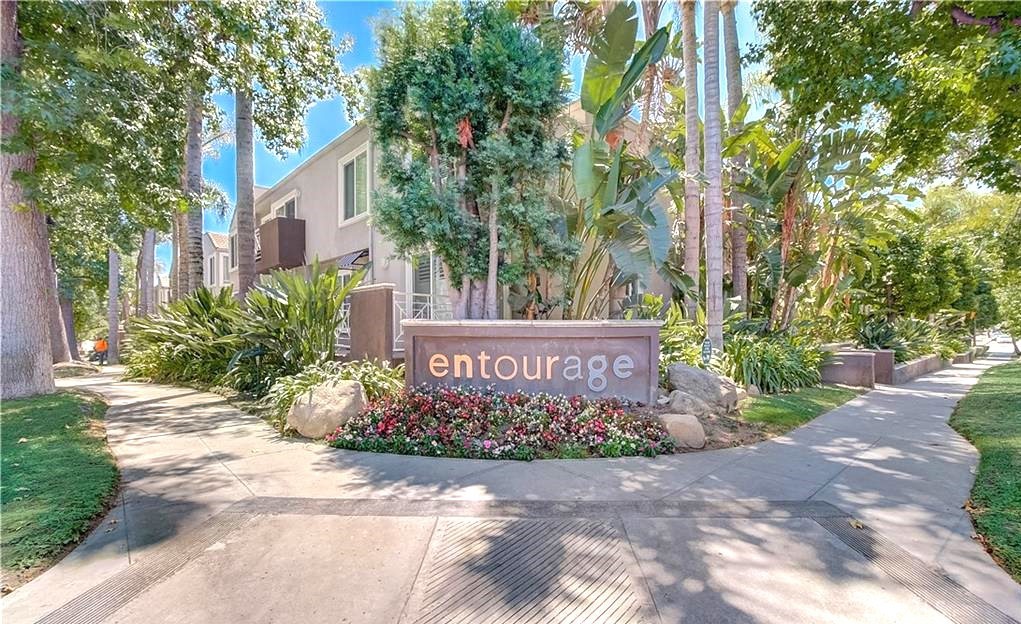 355 N Maple Street 203