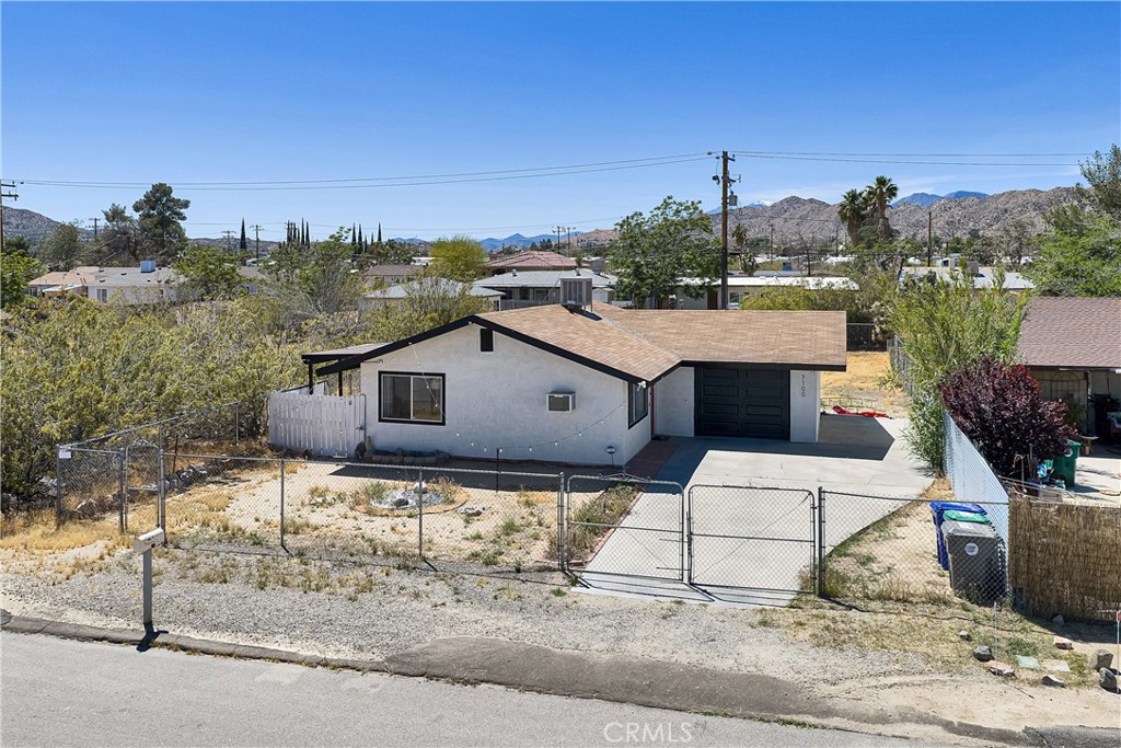 7100 Cholla Avenue