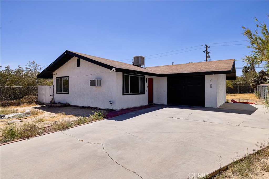 7100 Cholla Avenue