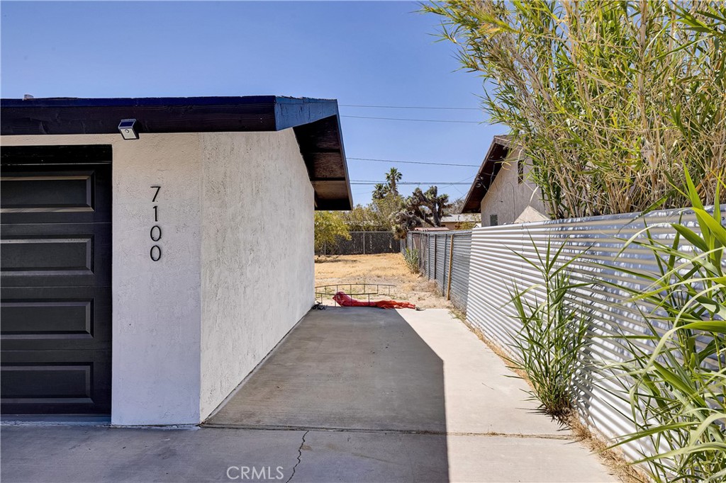 7100 Cholla Avenue