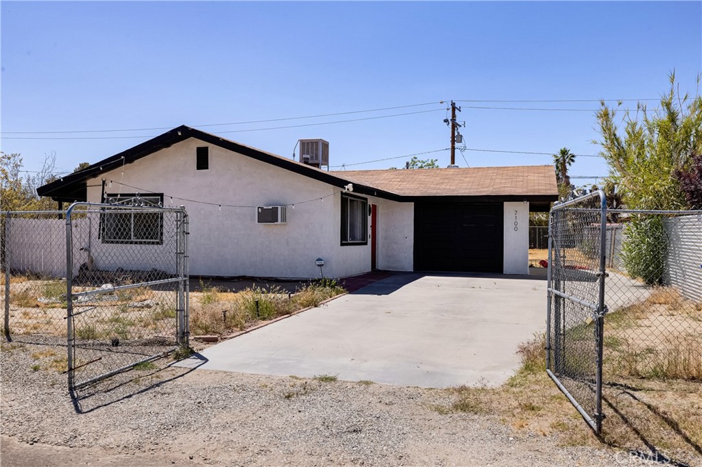 7100 Cholla Avenue