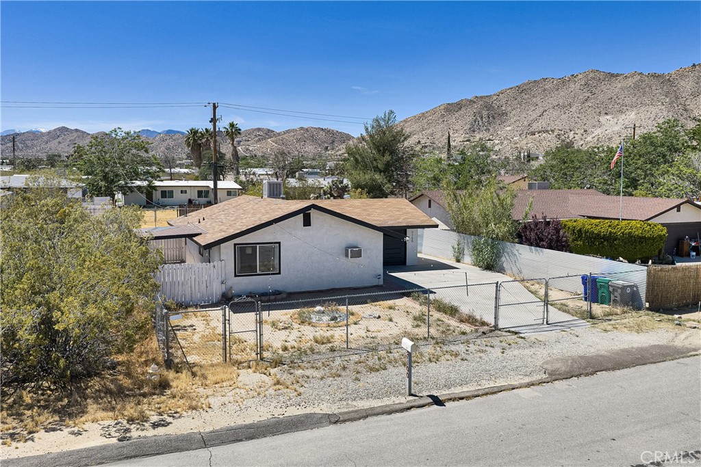 7100 Cholla Avenue