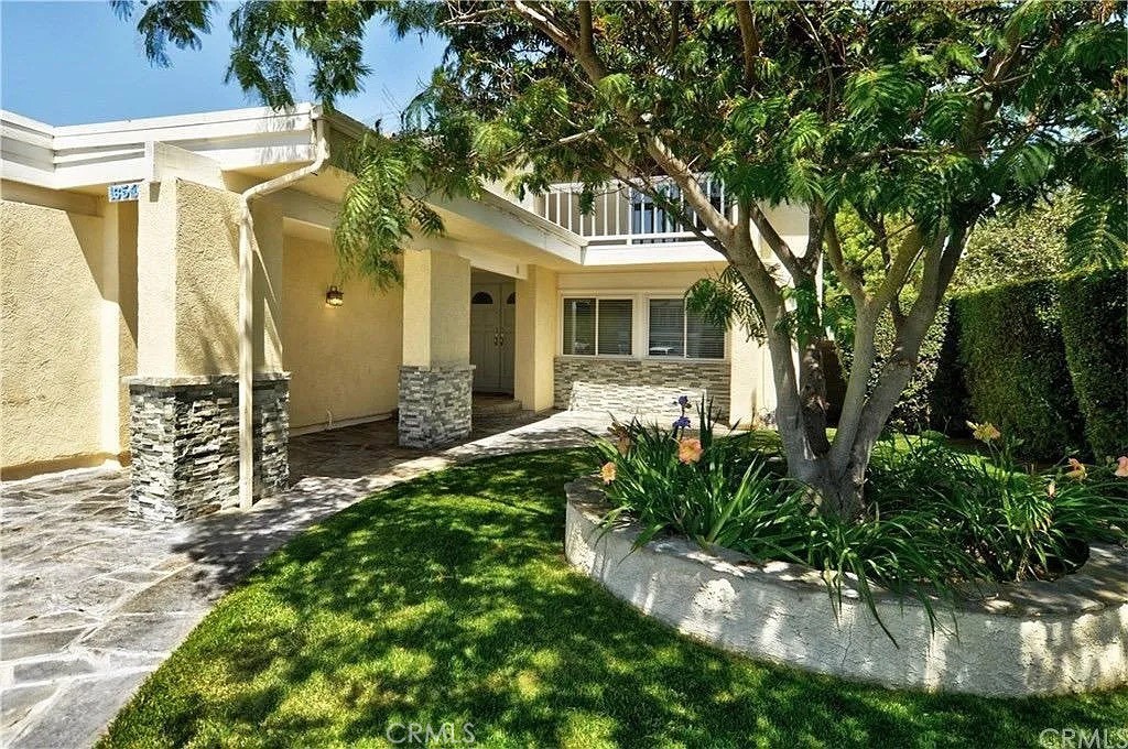16542 Silktree