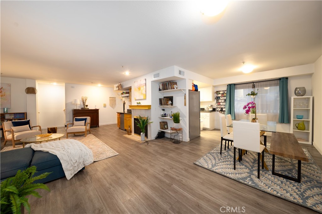 8744 Burnet 7