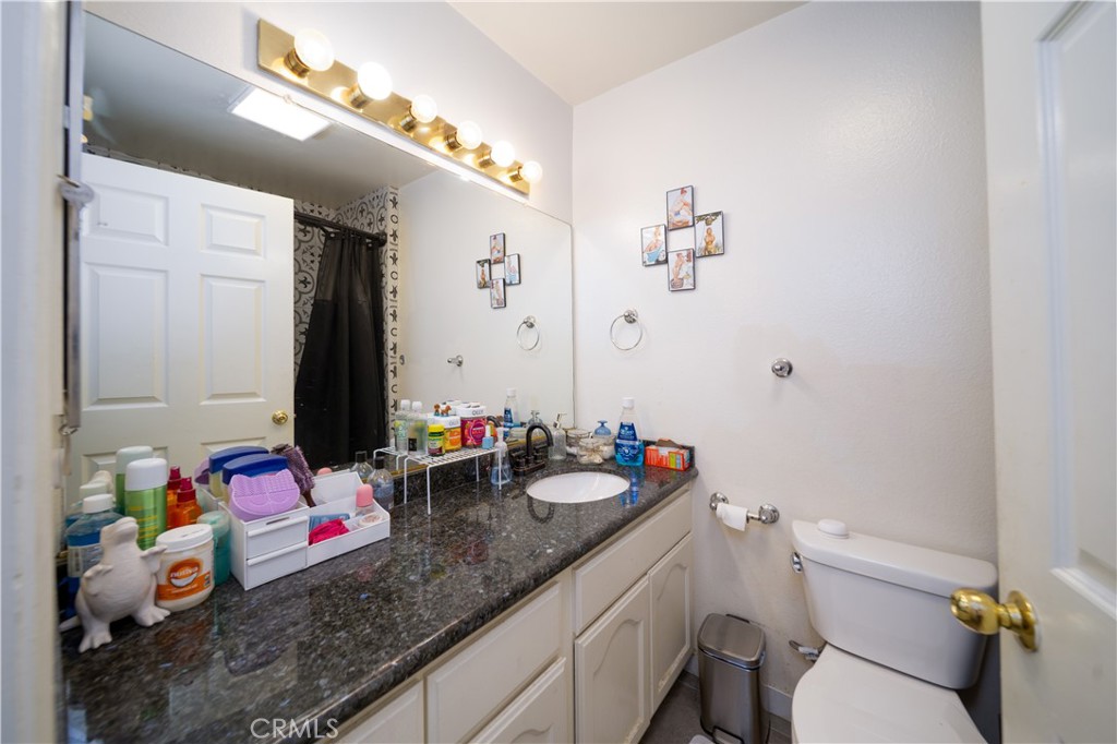 8744 Burnet 7