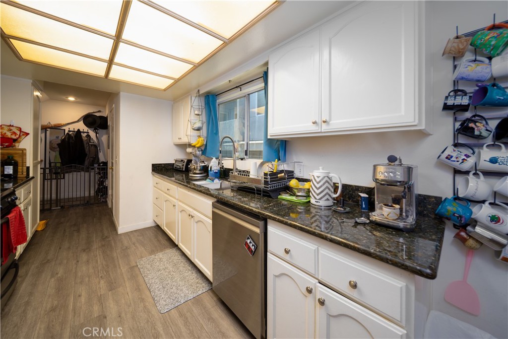 8744 Burnet 7