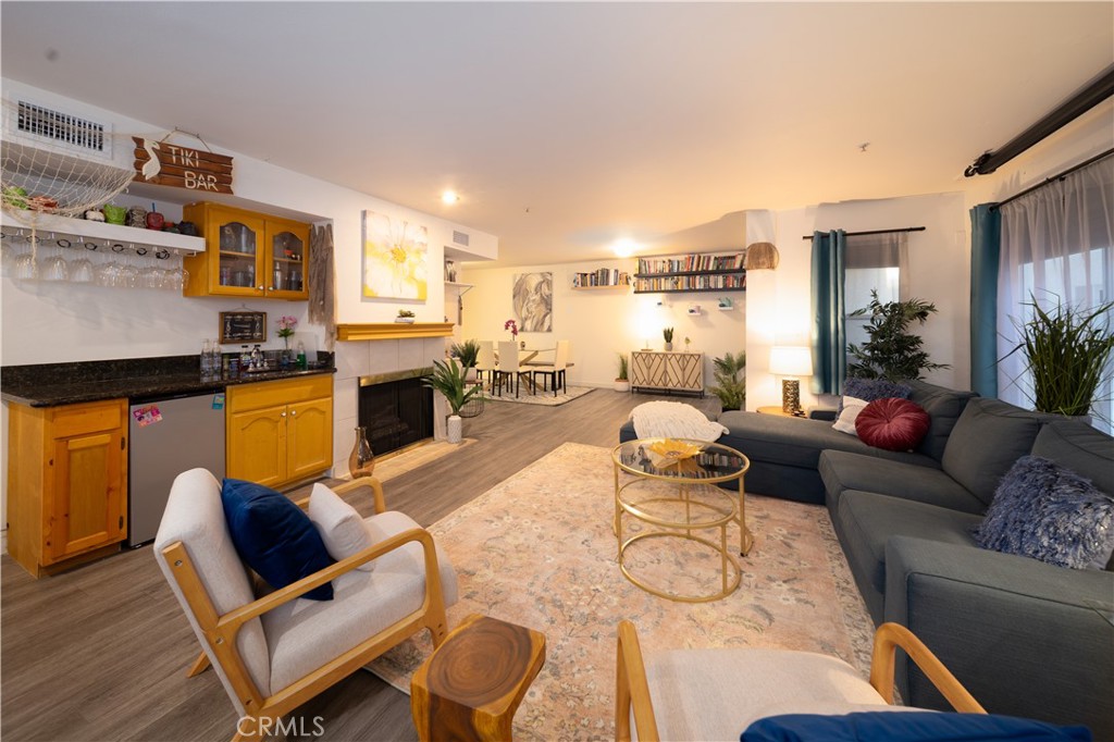 8744 Burnet 7