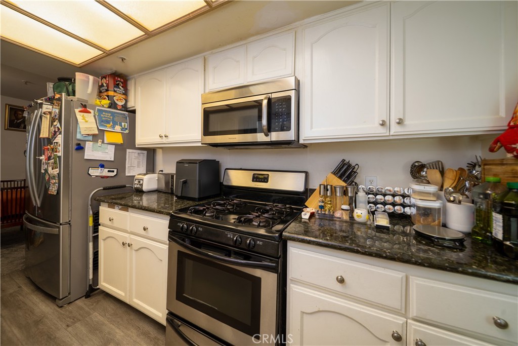 8744 Burnet 7