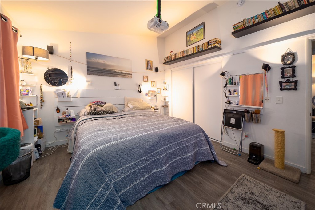 8744 Burnet 7