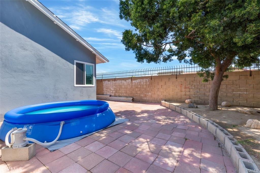 1812 E Briarvale