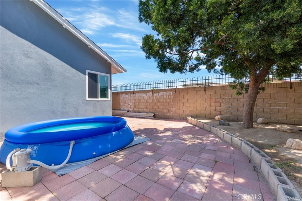 1812 E Briarvale