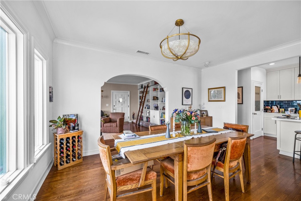 1245 S Hudson