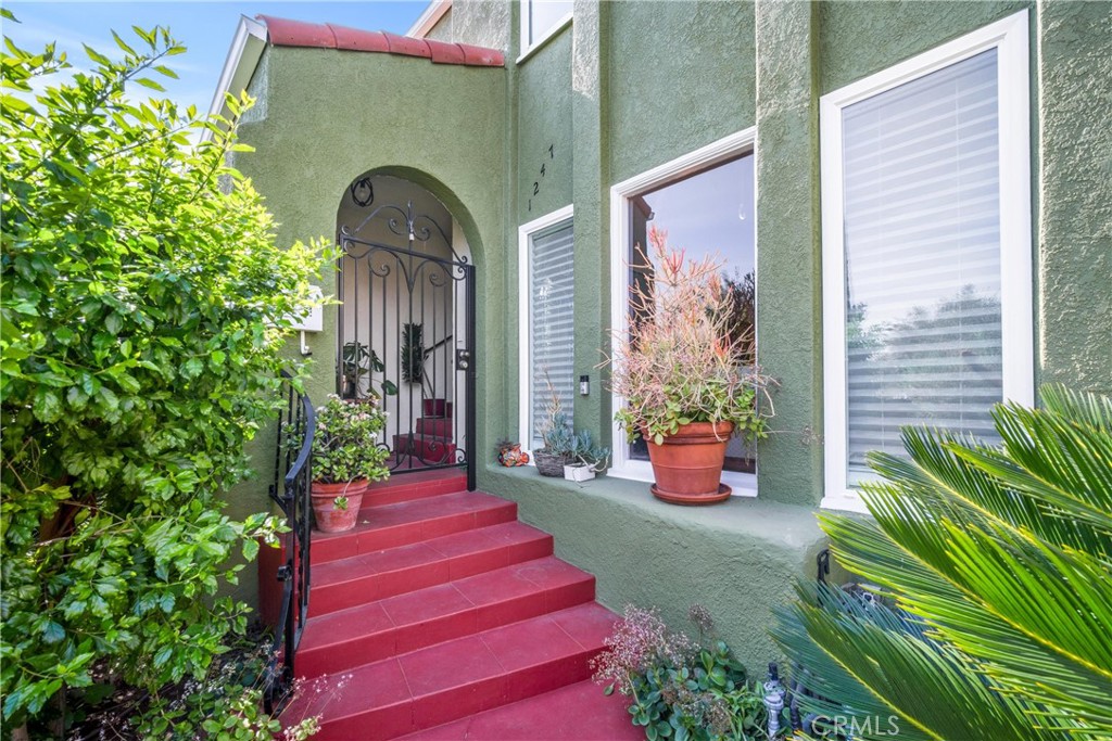 1245 S Hudson