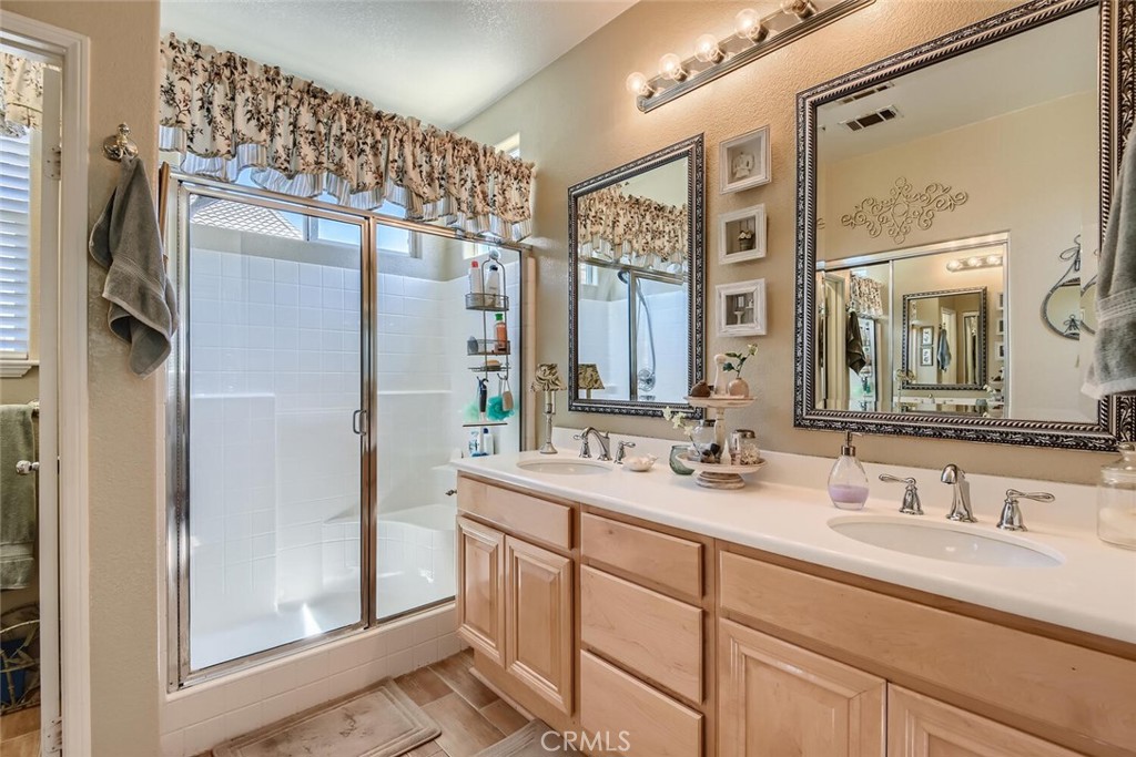 28563 Waterhole Canyon Drive