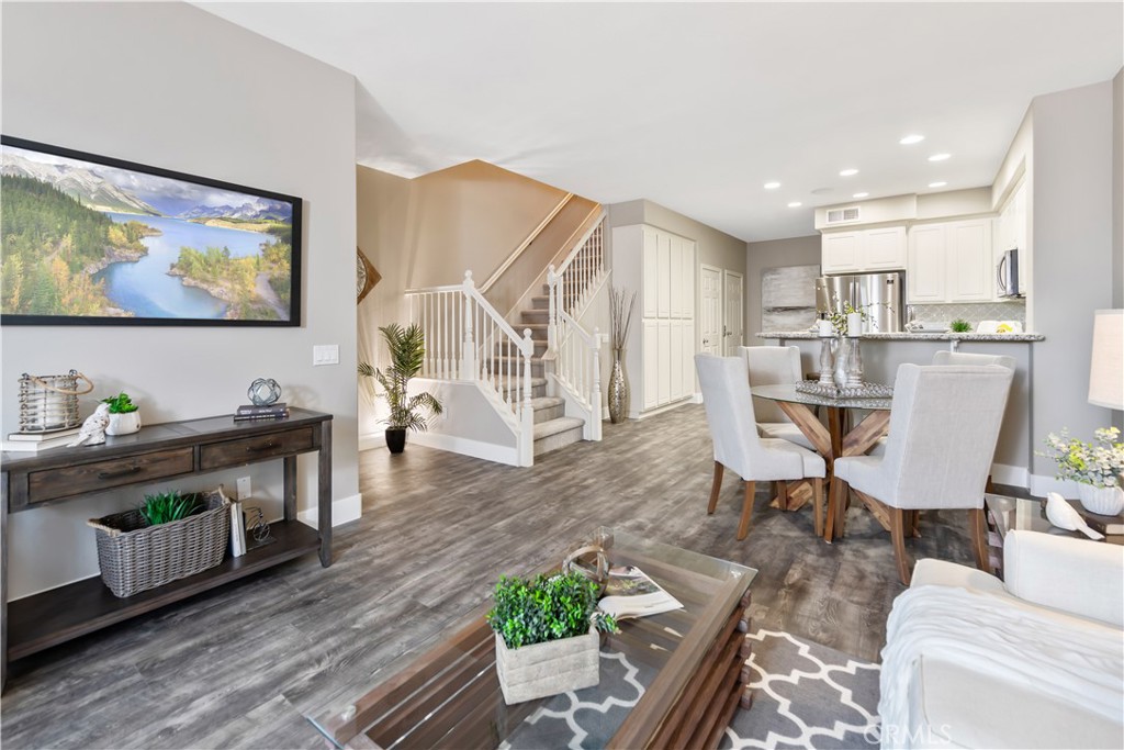 875 Poppyseed Way 402