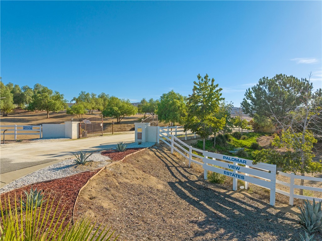 43945 Soaring Hawk Road