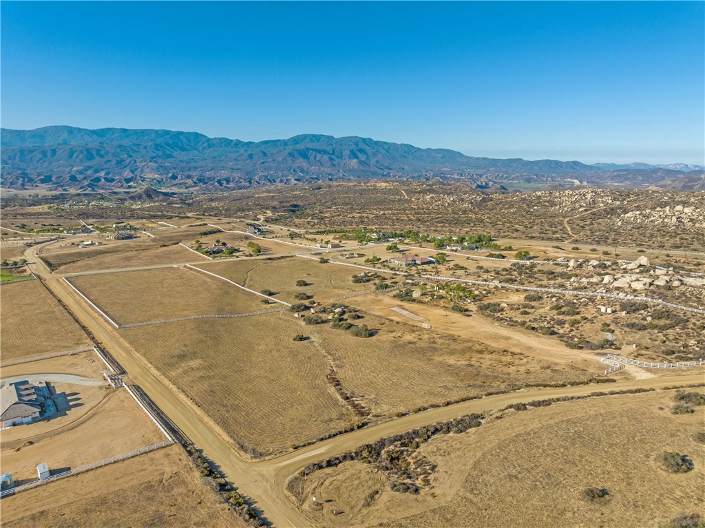 43945 Soaring Hawk Road