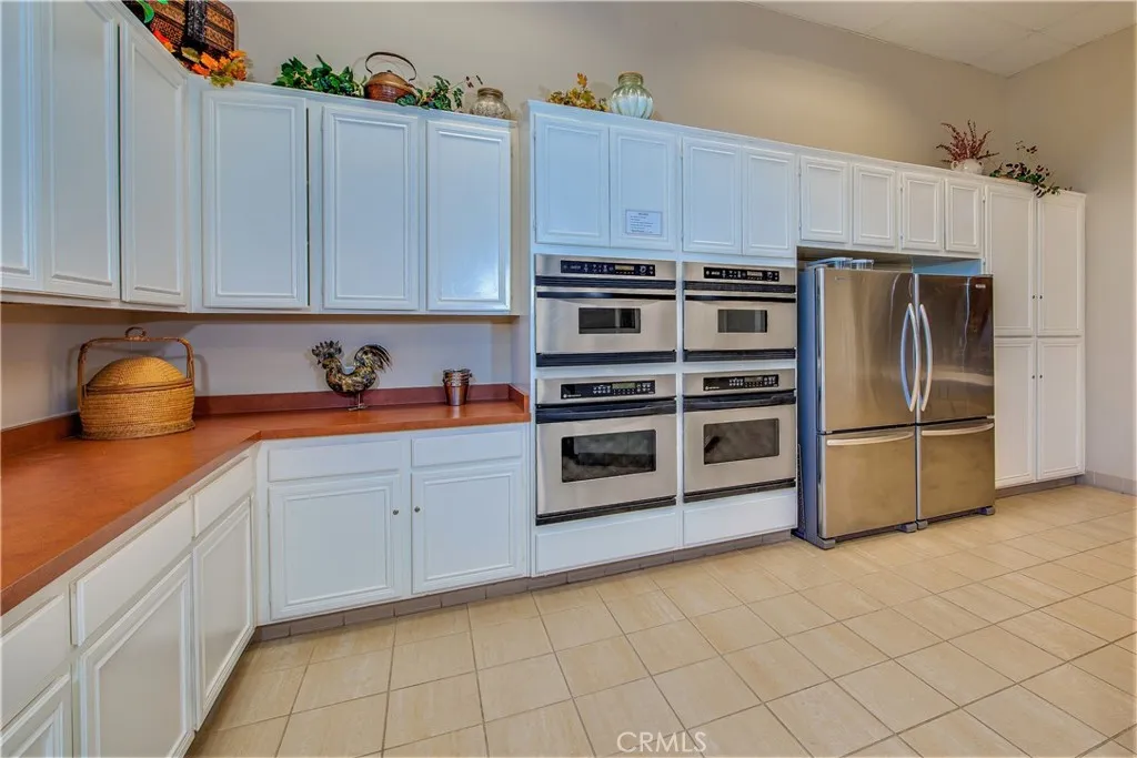 28517 Oasis View Circle