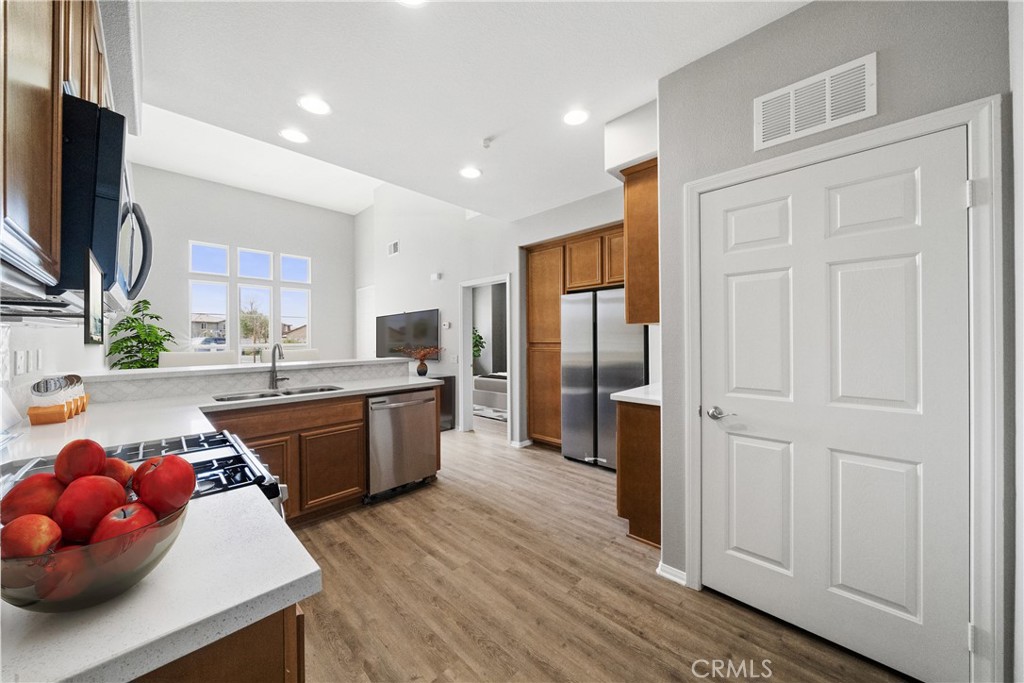 986 Coriander Drive 304