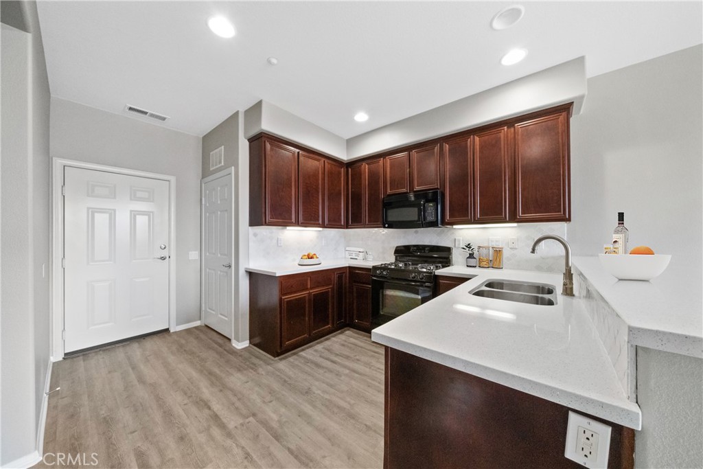 986 Coriander Drive 306