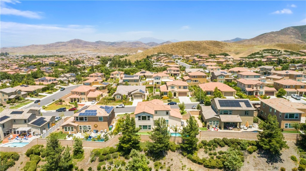 35389 Laurel Tree Court