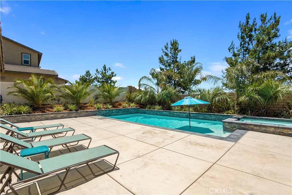 35389 Laurel Tree Court