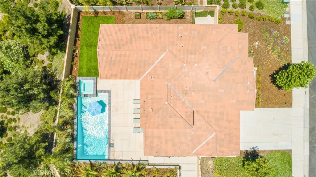 35389 Laurel Tree Court