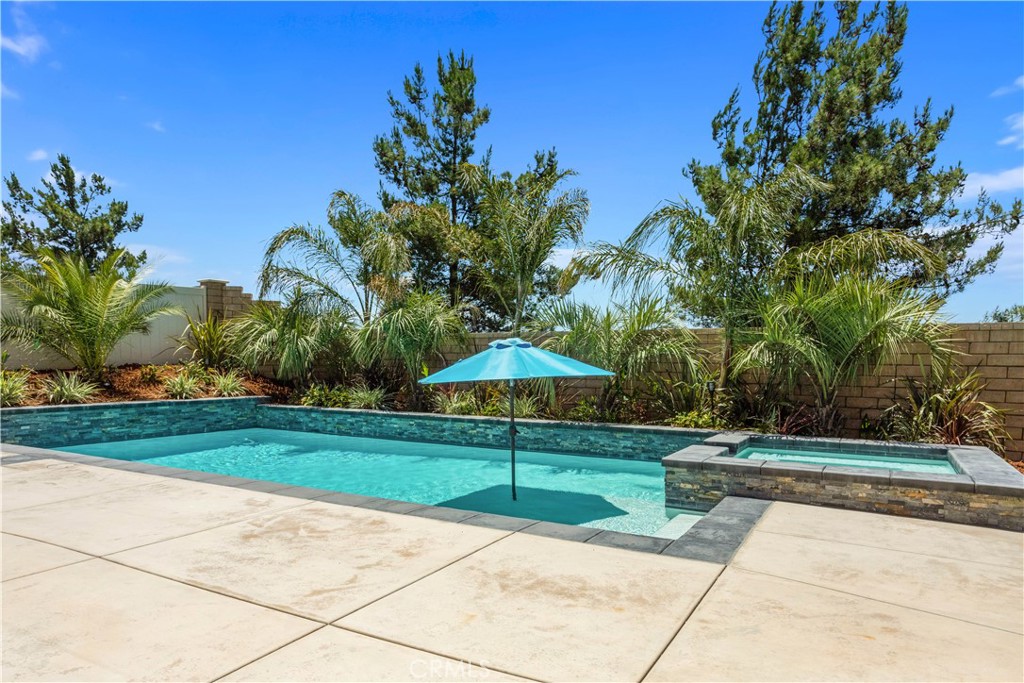 35389 Laurel Tree Court