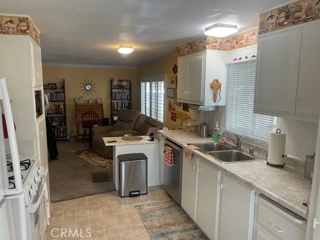 1120 Mission Road 64