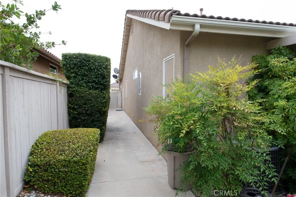 28238 Glenside Court