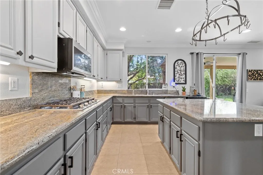 23887 Cloverleaf Way