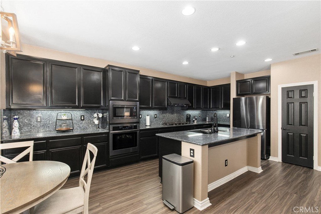 41013 Seafoam Circle