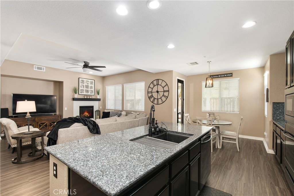 41013 Seafoam Circle