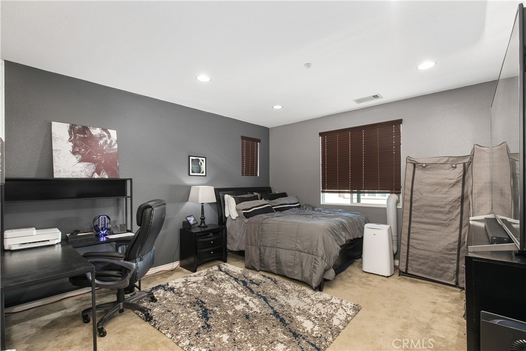 41013 Seafoam Circle