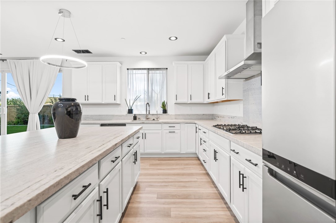 34166 Helenium Street