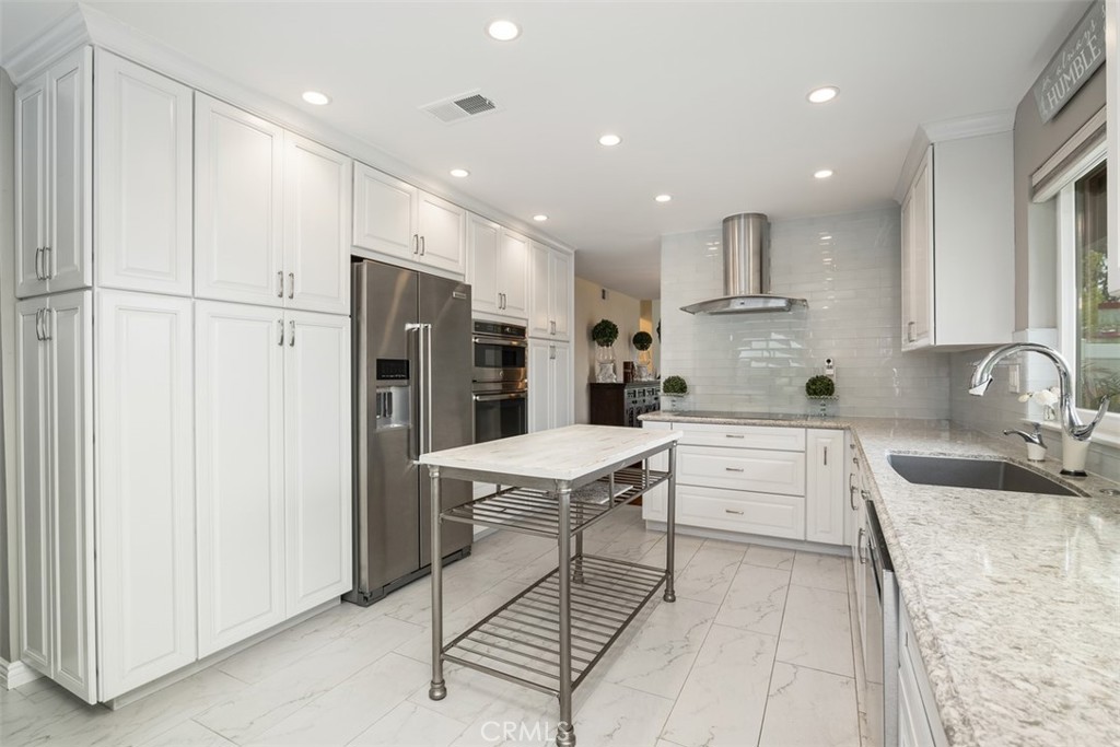 3308 Avenida Sierra. Escondido