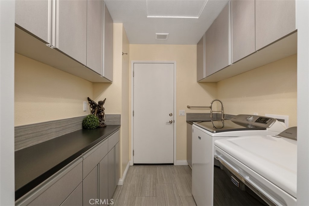 3308 Avenida Sierra. Escondido