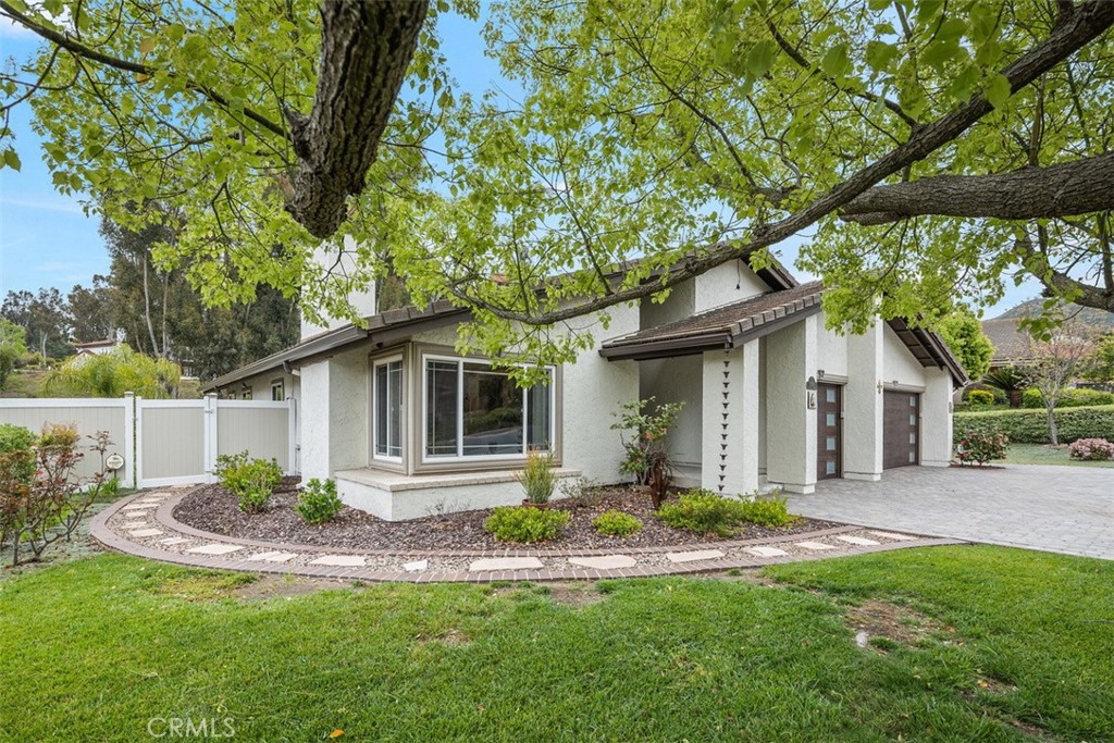 3308 Avenida Sierra. Escondido