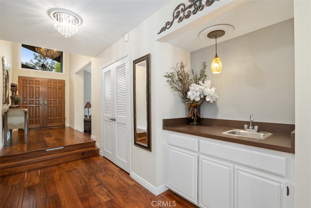 3308 Avenida Sierra. Escondido